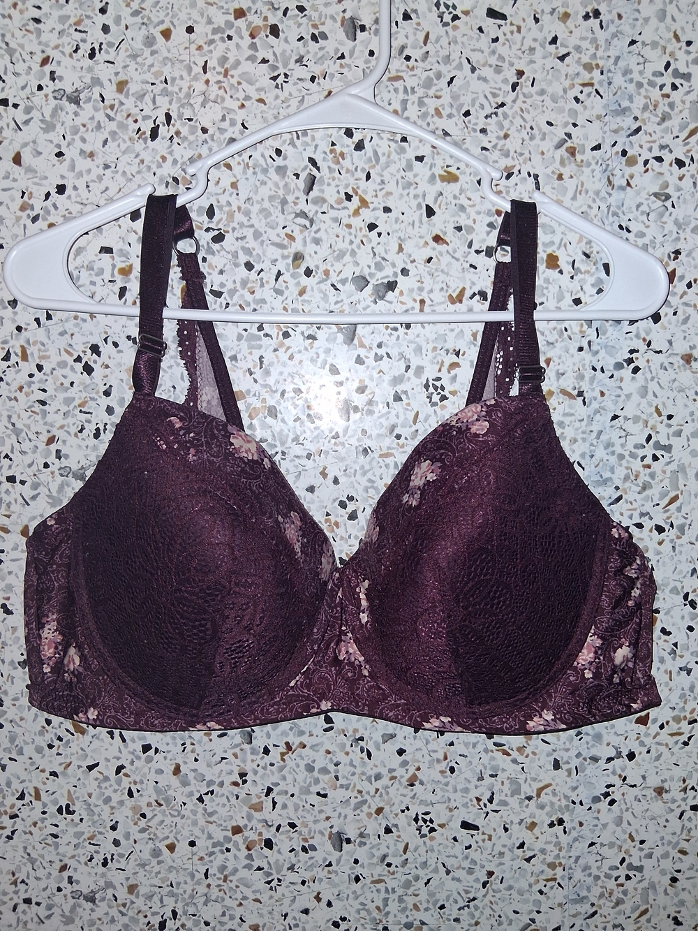 Women's JessIca Simpson Bra, Burgundy Padded With Wires Size 42C